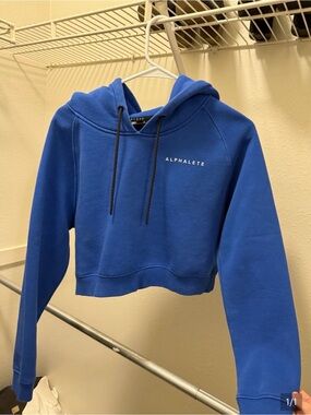 alphalete cropped jacket